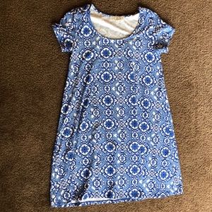 Flowy patterned t-shirt dress